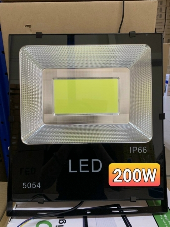 Đèn pha led 200w loại tốt chất lượng cao